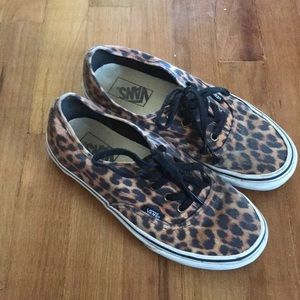 Leopard print Vans